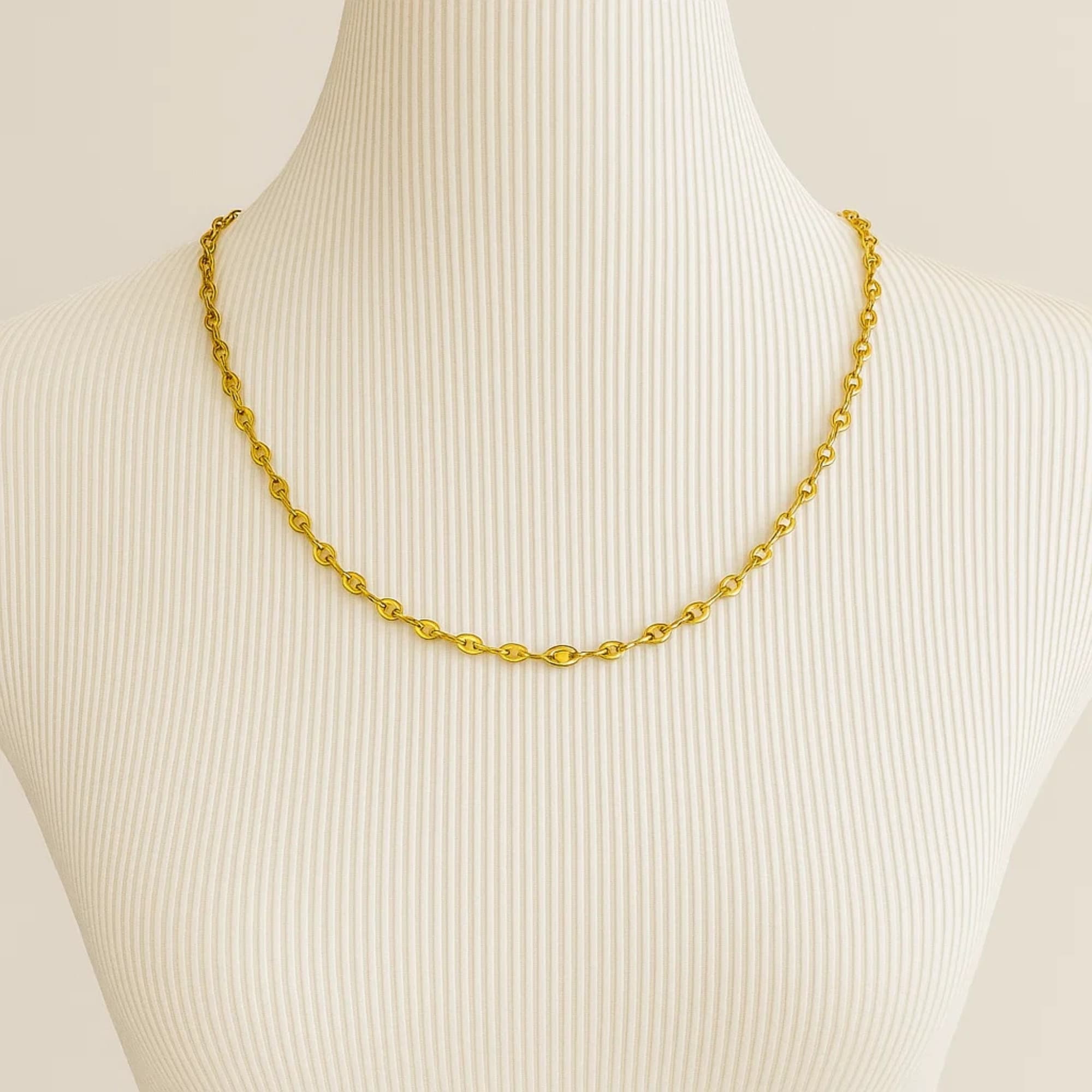 Classic Curb Chains - Gold